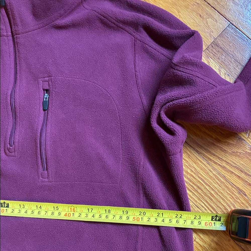 L.L. Bean Men's cranberry quarter zip fleece - Picture 7 of 8